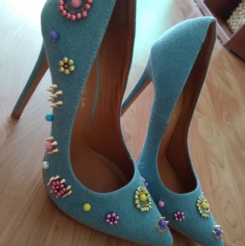 studded pump